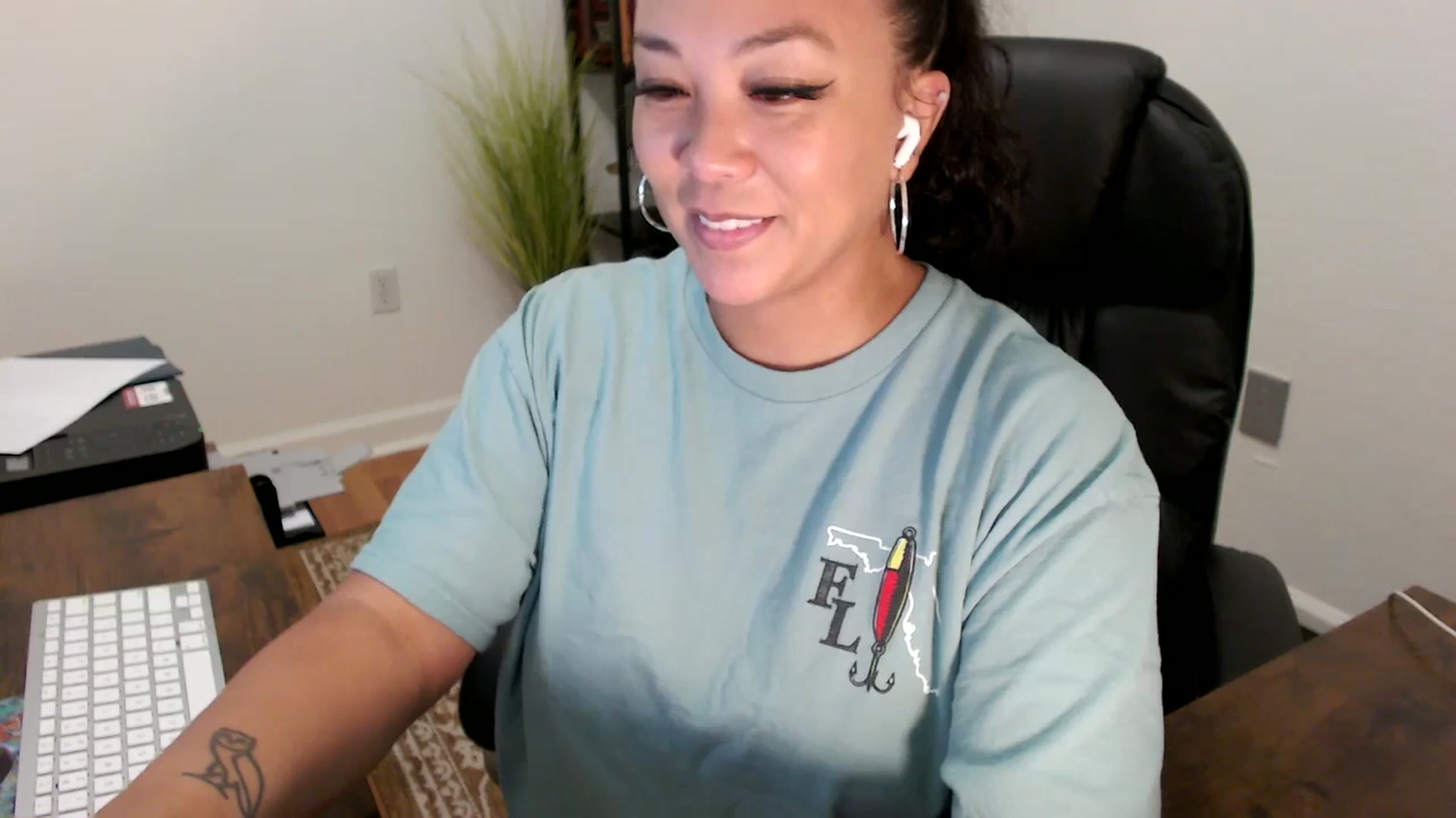 Gallery image thumbnail from MickaylaStar's myfreecams stream on, 08/11/2025, 16:51 image 4 of 20