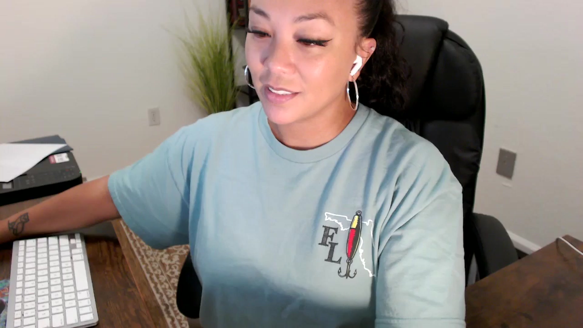 Gallery image thumbnail from MickaylaStar's myfreecams stream on, 08/11/2025, 16:51 image 1 of 20