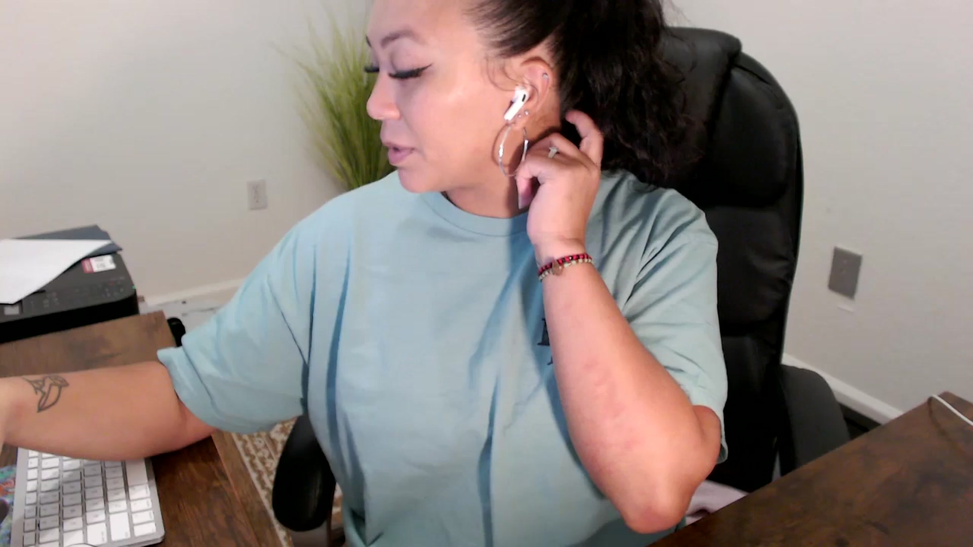 Gallery image thumbnail from MickaylaStar's myfreecams stream on, 08/11/2025, 16:51 image 2 of 20