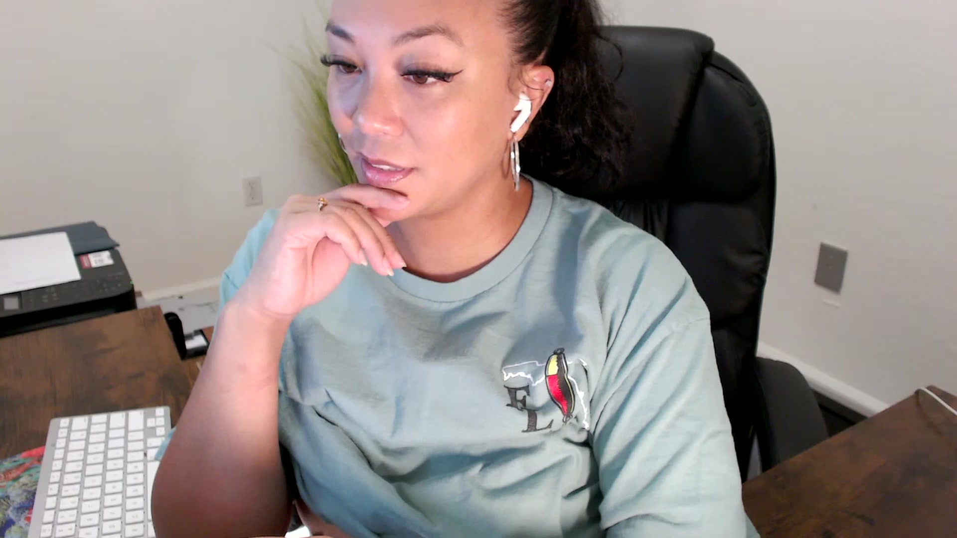 Gallery image thumbnail from MickaylaStar's myfreecams stream on, 08/11/2025, 17:40 image 8 of 20