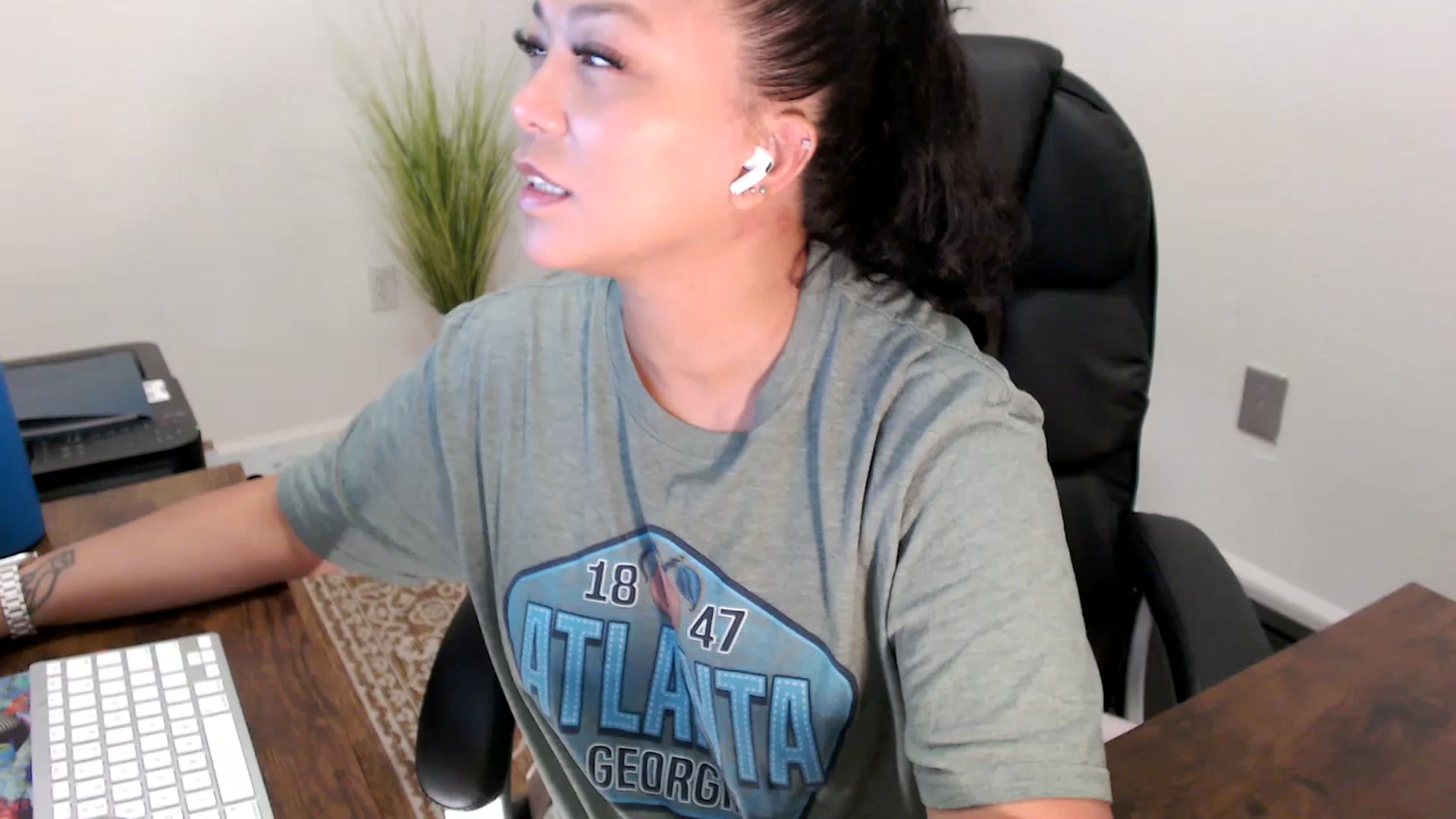 Gallery image thumbnail from MickaylaStar's myfreecams stream on, 08/12/2025, 14:47 image 7 of 20