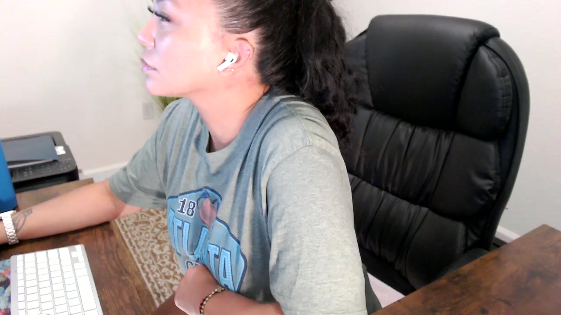 Gallery image thumbnail from MickaylaStar's myfreecams stream on, 08/12/2025, 14:47 image 2 of 20