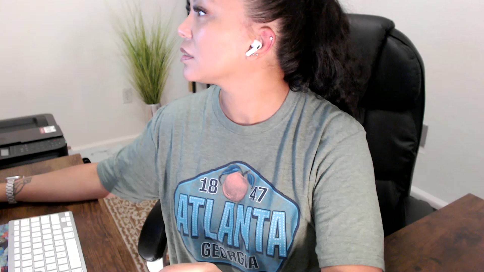 Gallery image thumbnail from MickaylaStar's myfreecams stream on, 08/12/2025, 15:20 image 19 of 20
