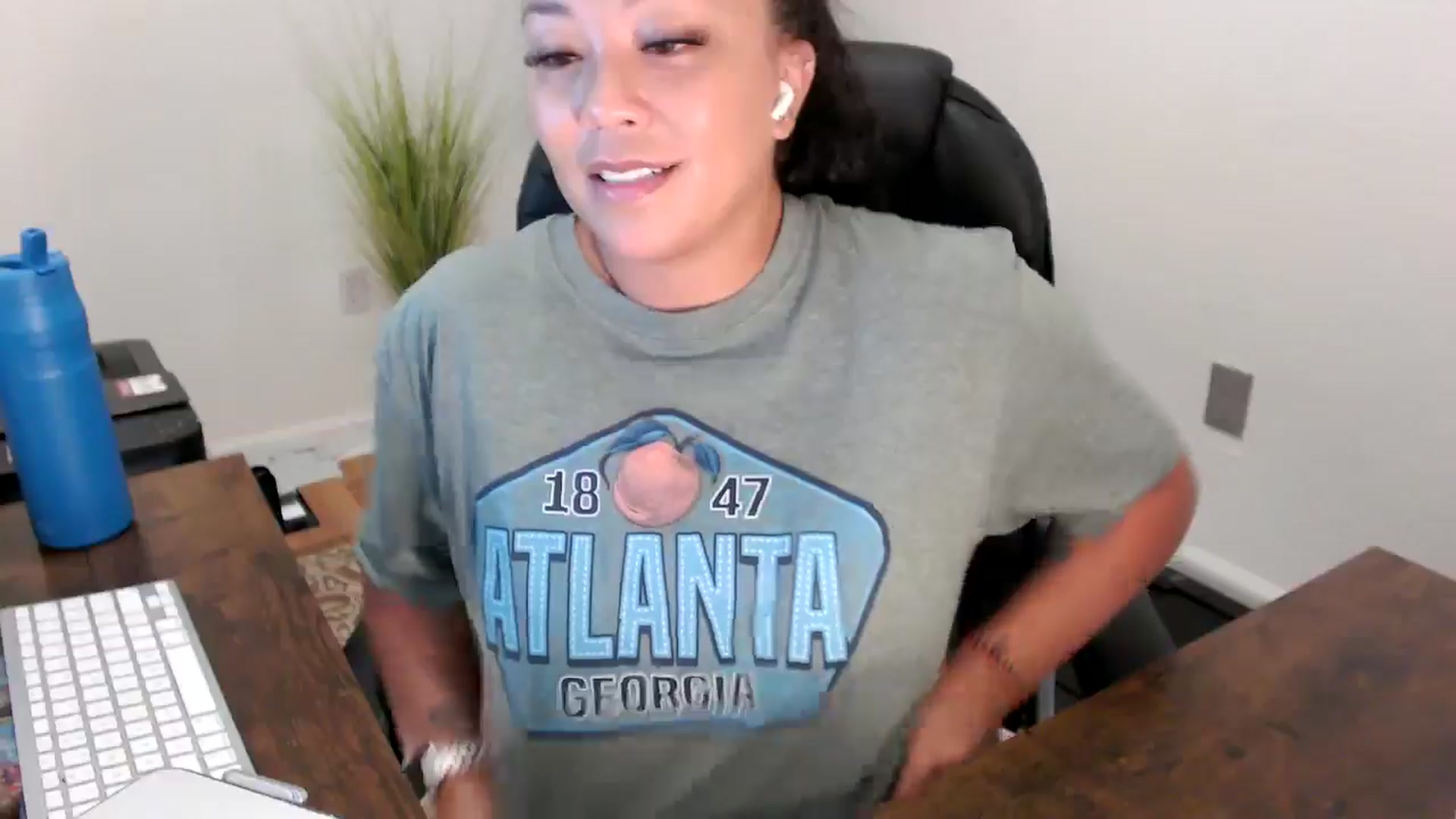 Gallery image thumbnail from MickaylaStar's myfreecams stream on, 08/12/2025, 17:08 image 20 of 20