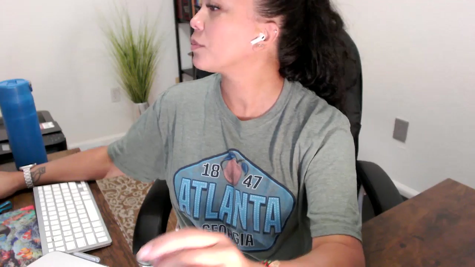 Gallery image thumbnail from MickaylaStar's myfreecams stream on, 08/12/2025, 17:50 image 10 of 20