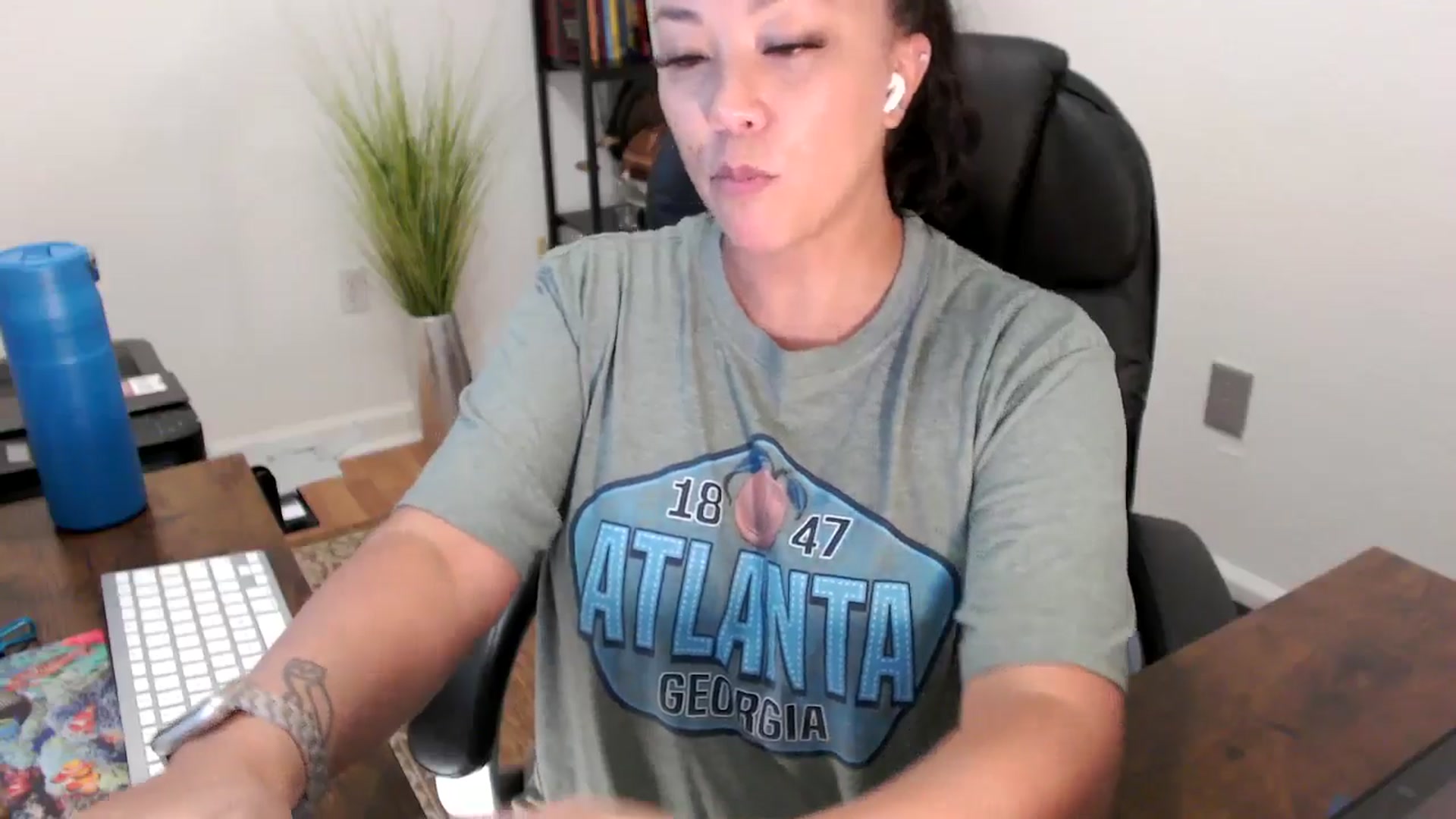 Gallery image thumbnail from MickaylaStar's myfreecams stream on, 08/12/2025, 17:50 image 15 of 20