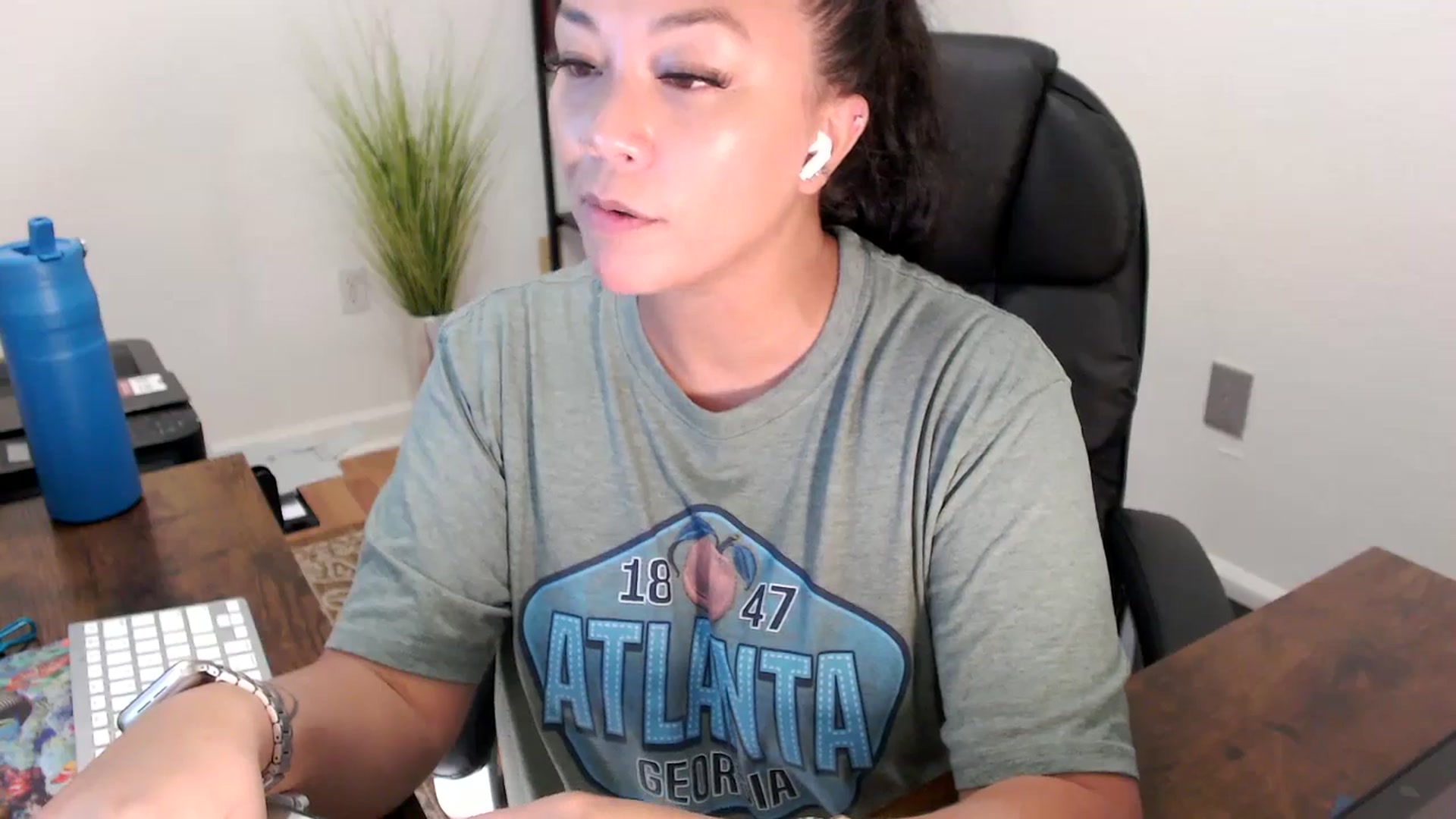 Gallery image thumbnail from MickaylaStar's myfreecams stream on, 08/12/2025, 18:12 image 3 of 20