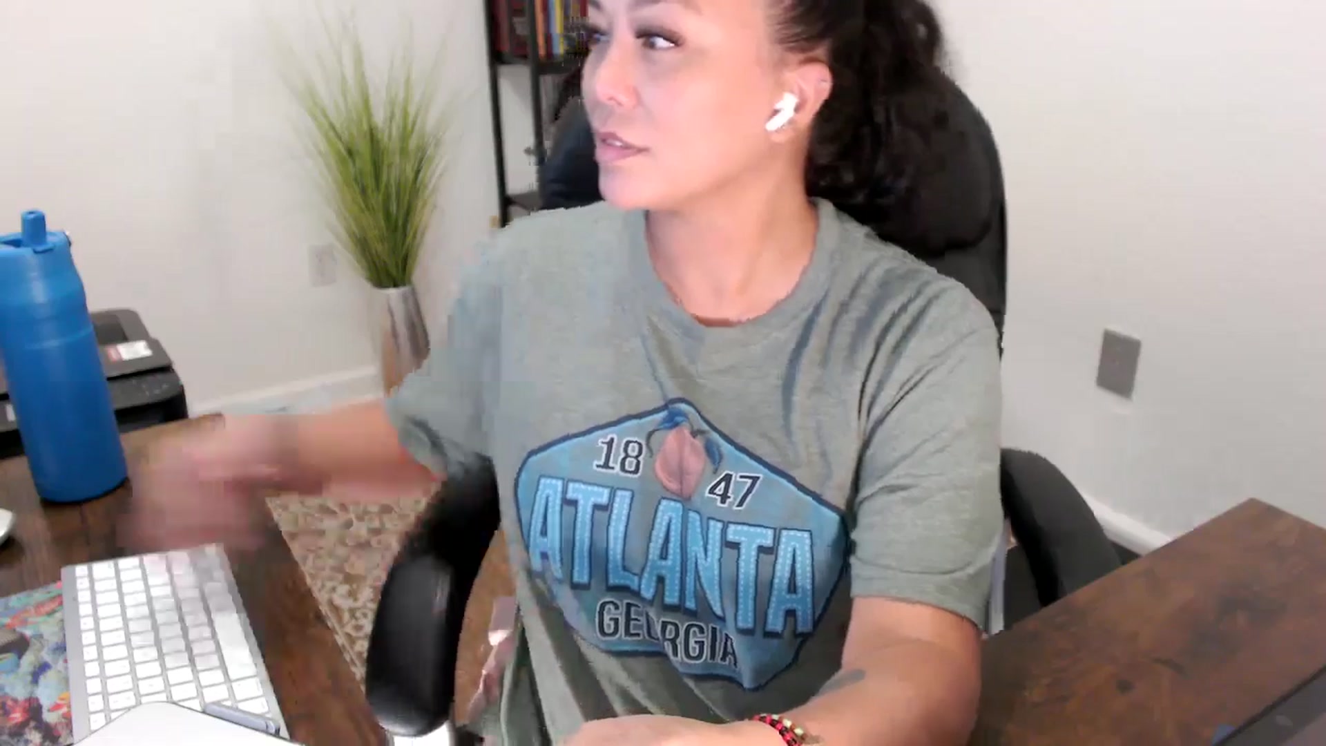 Gallery image thumbnail from MickaylaStar's myfreecams stream on, 08/12/2025, 18:12 image 14 of 20
