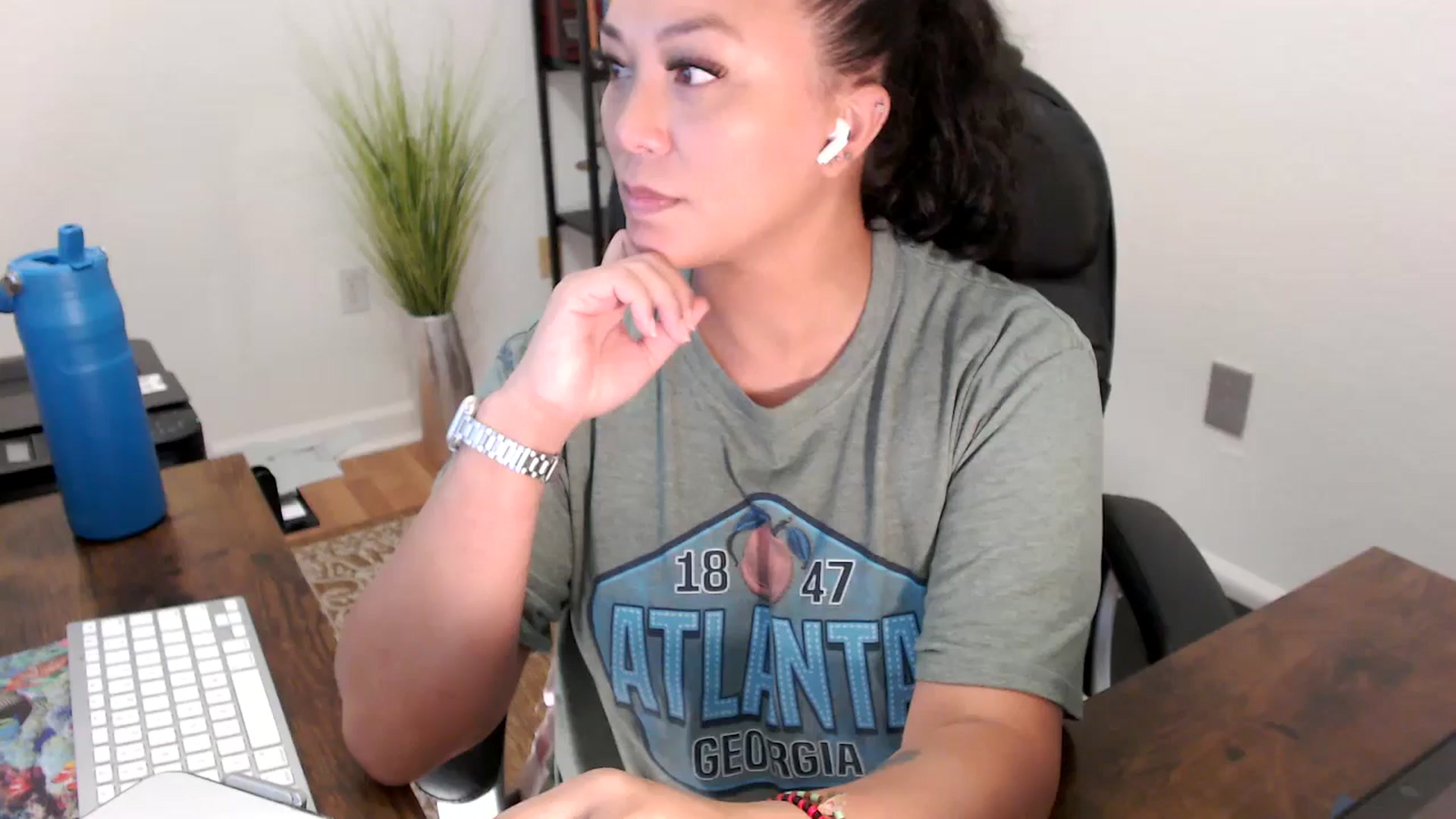 Gallery image thumbnail from MickaylaStar's myfreecams stream on, 08/12/2025, 18:12 image 9 of 20