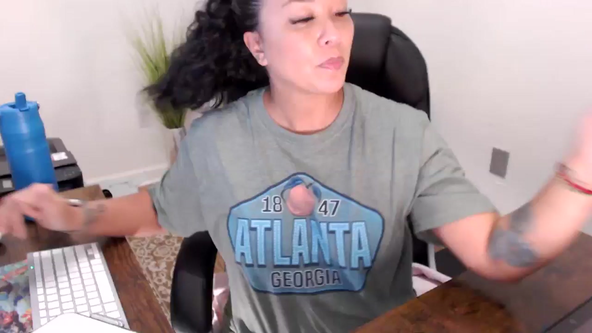 Gallery image thumbnail from MickaylaStar's myfreecams stream on, 08/12/2025, 18:32 image 1 of 20