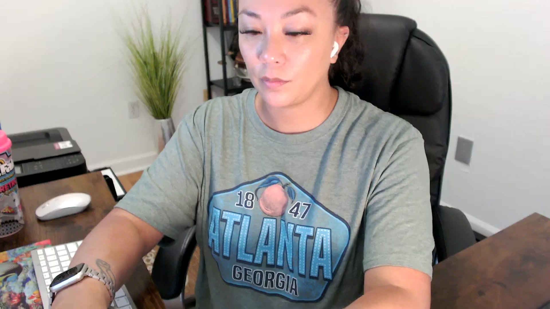 Gallery image thumbnail from MickaylaStar's myfreecams stream on, 08/12/2025, 20:13 image 13 of 20