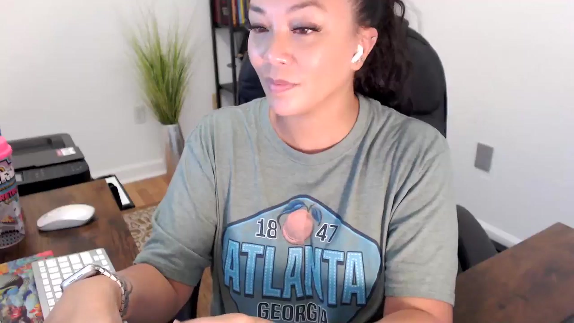 Gallery image thumbnail from MickaylaStar's myfreecams stream on, 08/12/2025, 20:13 image 20 of 20