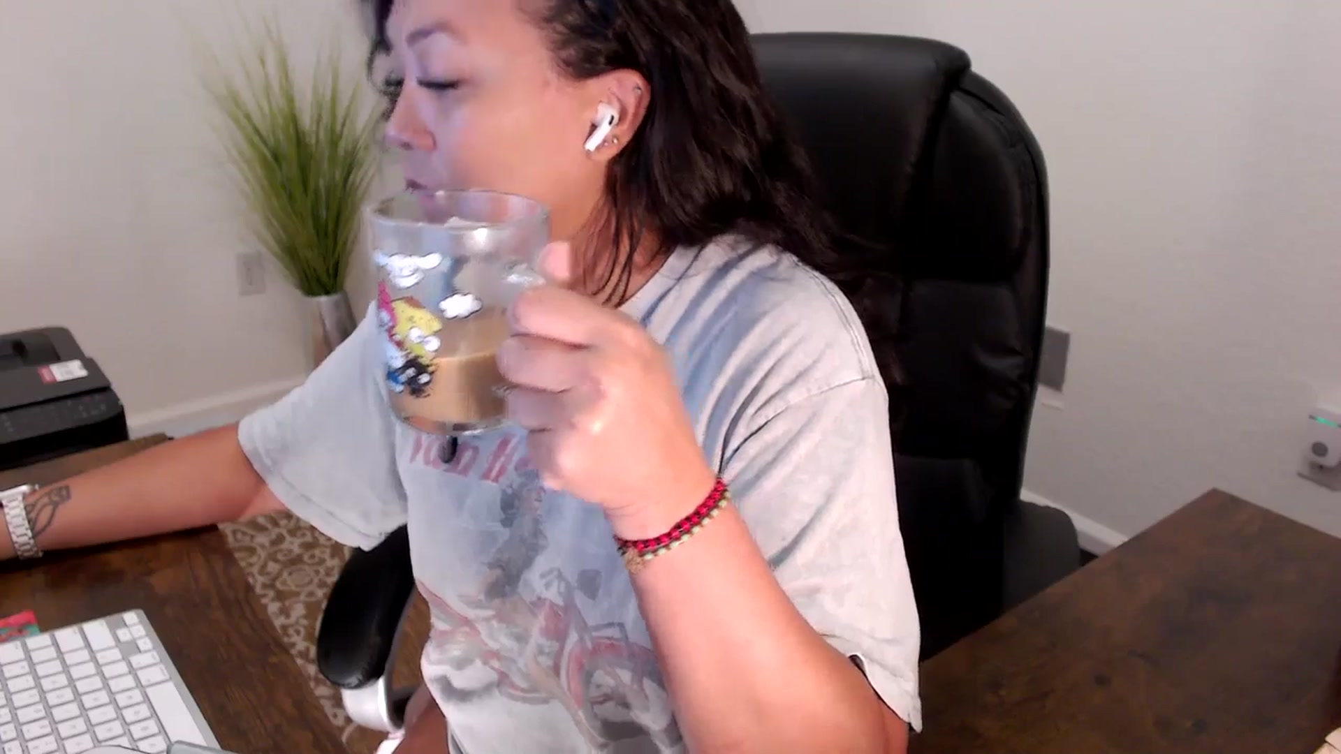 Gallery image thumbnail from MickaylaStar's myfreecams stream on, 08/13/2025, 14:44 image 7 of 20