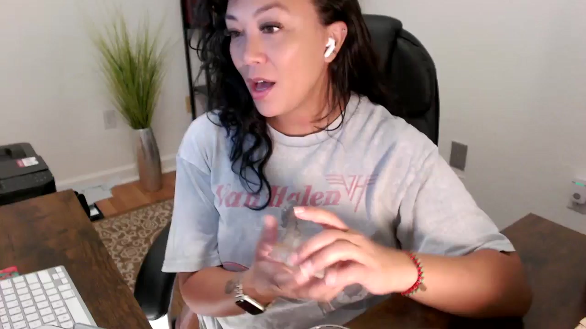 Gallery image thumbnail from MickaylaStar's myfreecams stream on, 08/13/2025, 14:44 image 9 of 20