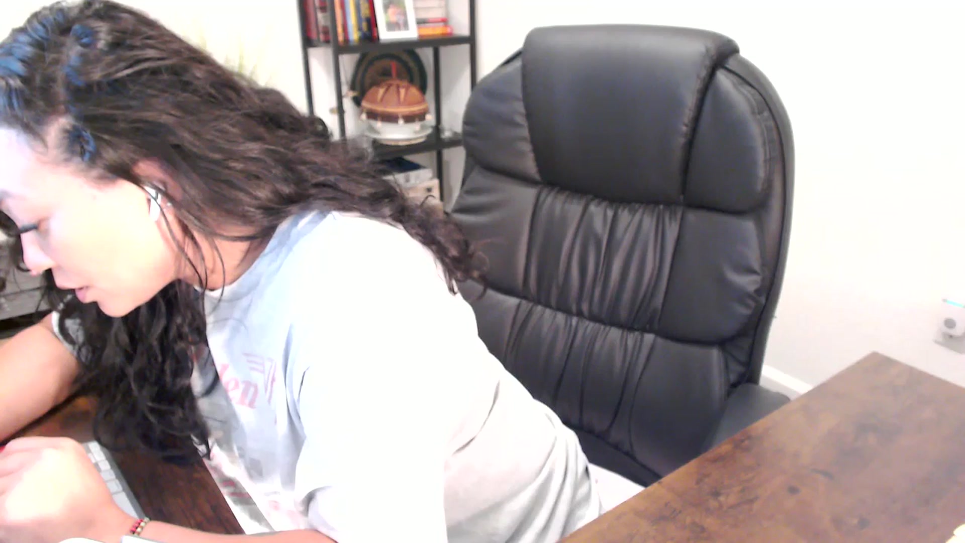 Gallery image thumbnail from MickaylaStar's myfreecams stream on, 08/13/2025, 14:44 image 14 of 20