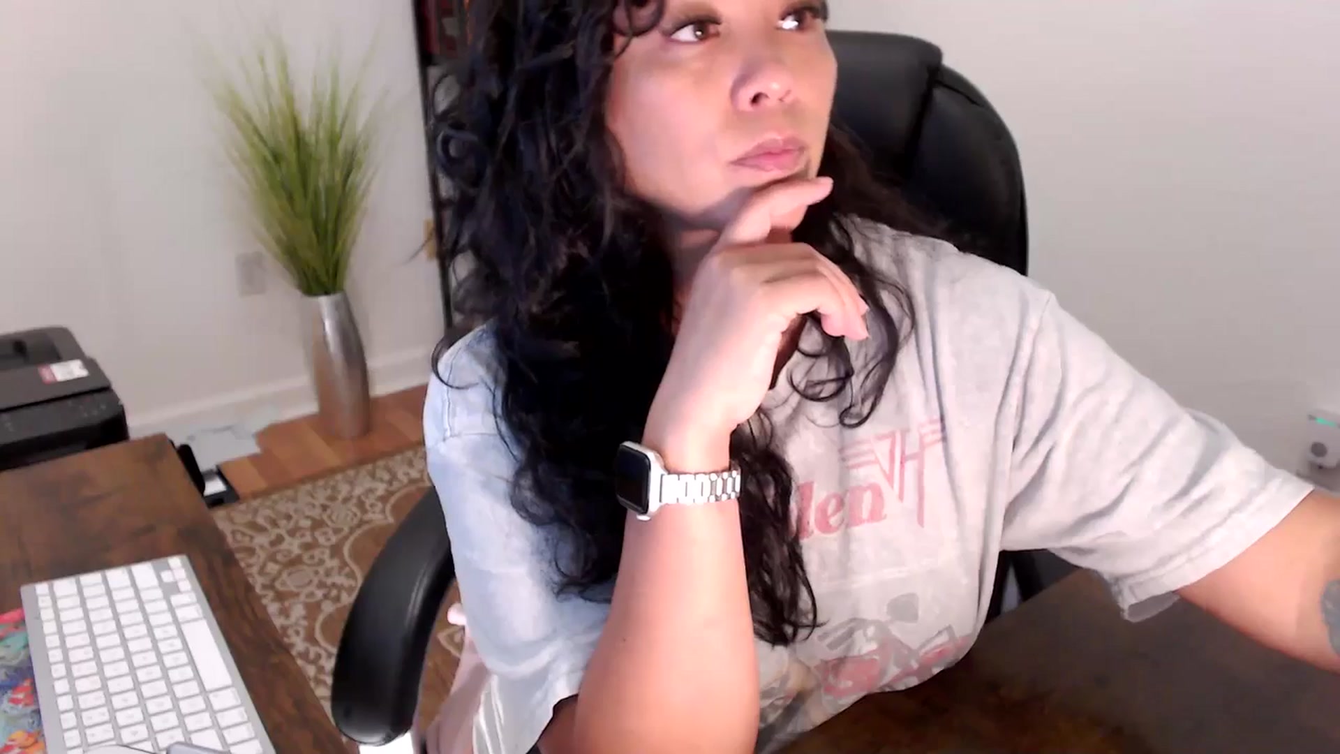 Gallery image thumbnail from MickaylaStar's myfreecams stream on, 08/13/2025, 16:37 image 16 of 20