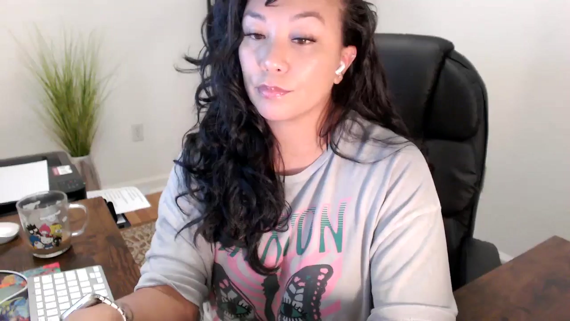 Gallery image thumbnail from MickaylaStar's myfreecams stream on, 08/14/2025, 15:01 image 9 of 20