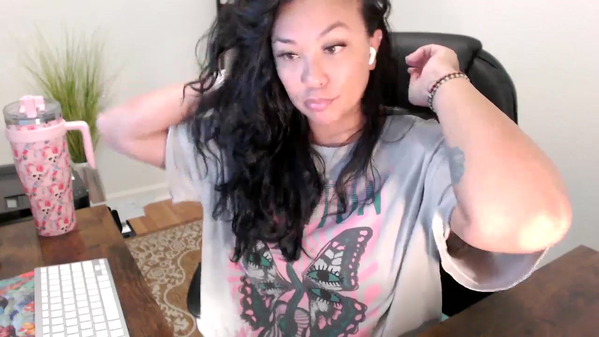 Gallery image thumbnail from MickaylaStar's myfreecams stream on, 08/14/2025, 18:35 image 7 of 20