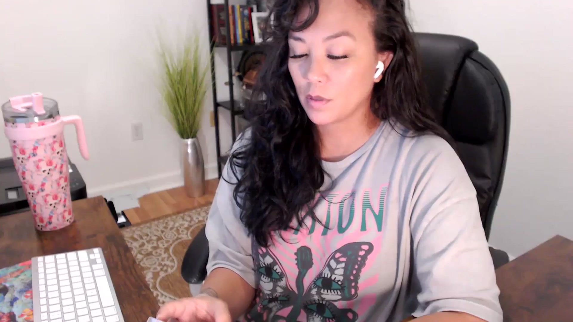 Gallery image thumbnail from MickaylaStar's myfreecams stream on, 08/14/2025, 18:57 image 19 of 20