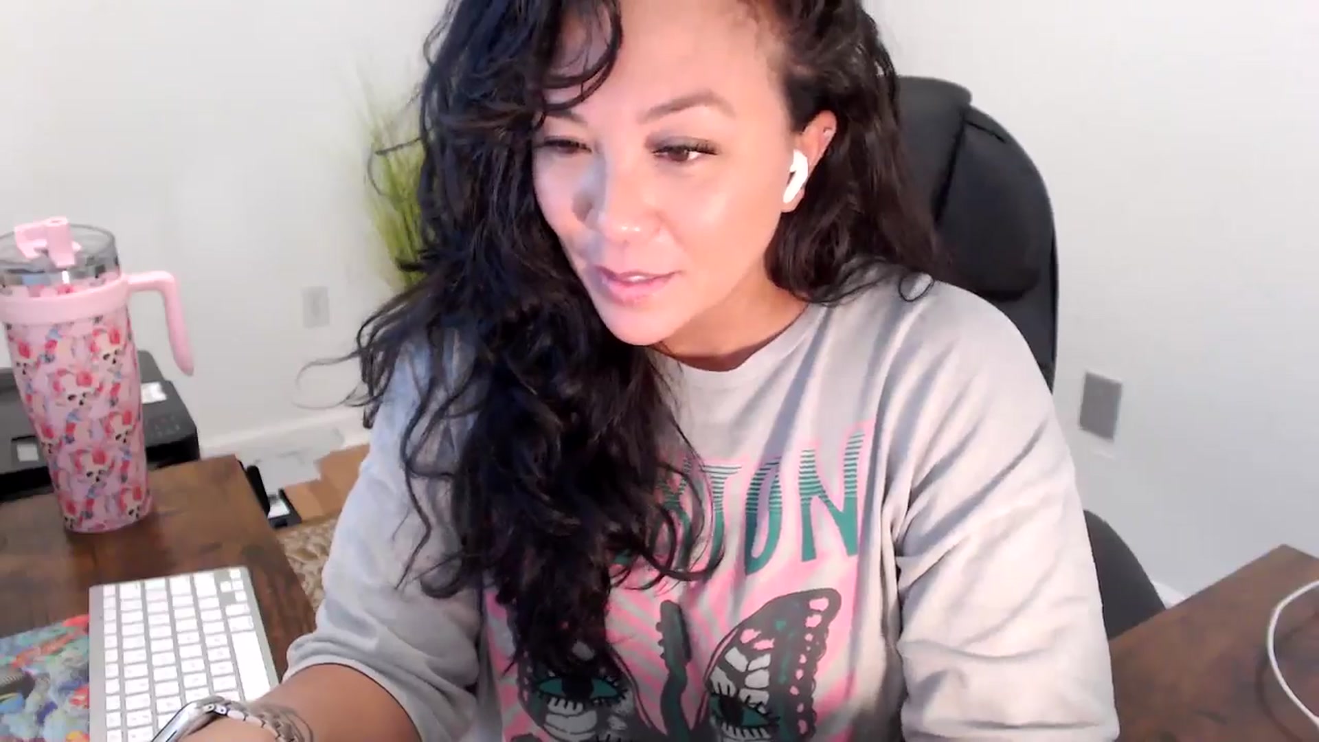Gallery image thumbnail from MickaylaStar's myfreecams stream on, 08/14/2025, 21:09 image 2 of 20