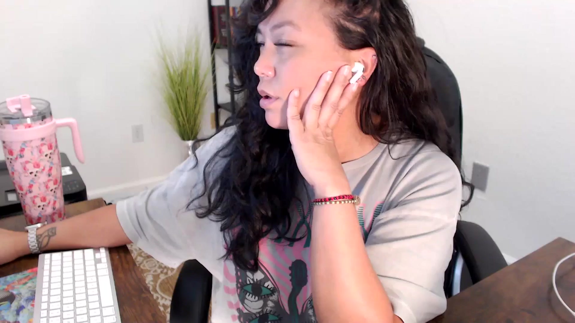 Gallery image thumbnail from MickaylaStar's myfreecams stream on, 08/14/2025, 21:09 image 7 of 20