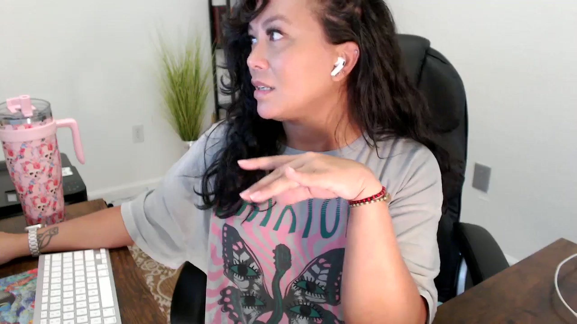 Gallery image thumbnail from MickaylaStar's myfreecams stream on, 08/14/2025, 21:09 image 16 of 20
