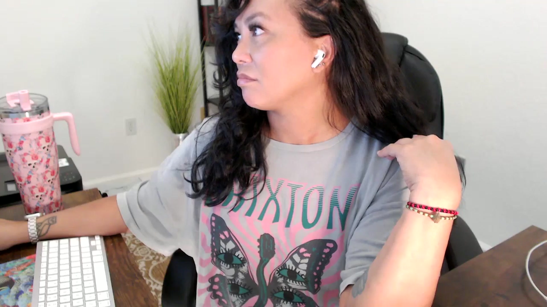 Gallery image thumbnail from MickaylaStar's myfreecams stream on, 08/14/2025, 21:09 image 17 of 20
