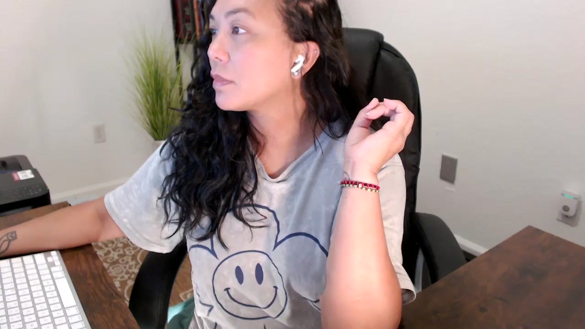 Gallery image thumbnail from MickaylaStar's myfreecams stream on, 08/15/2025, 14:57 image 18 of 20