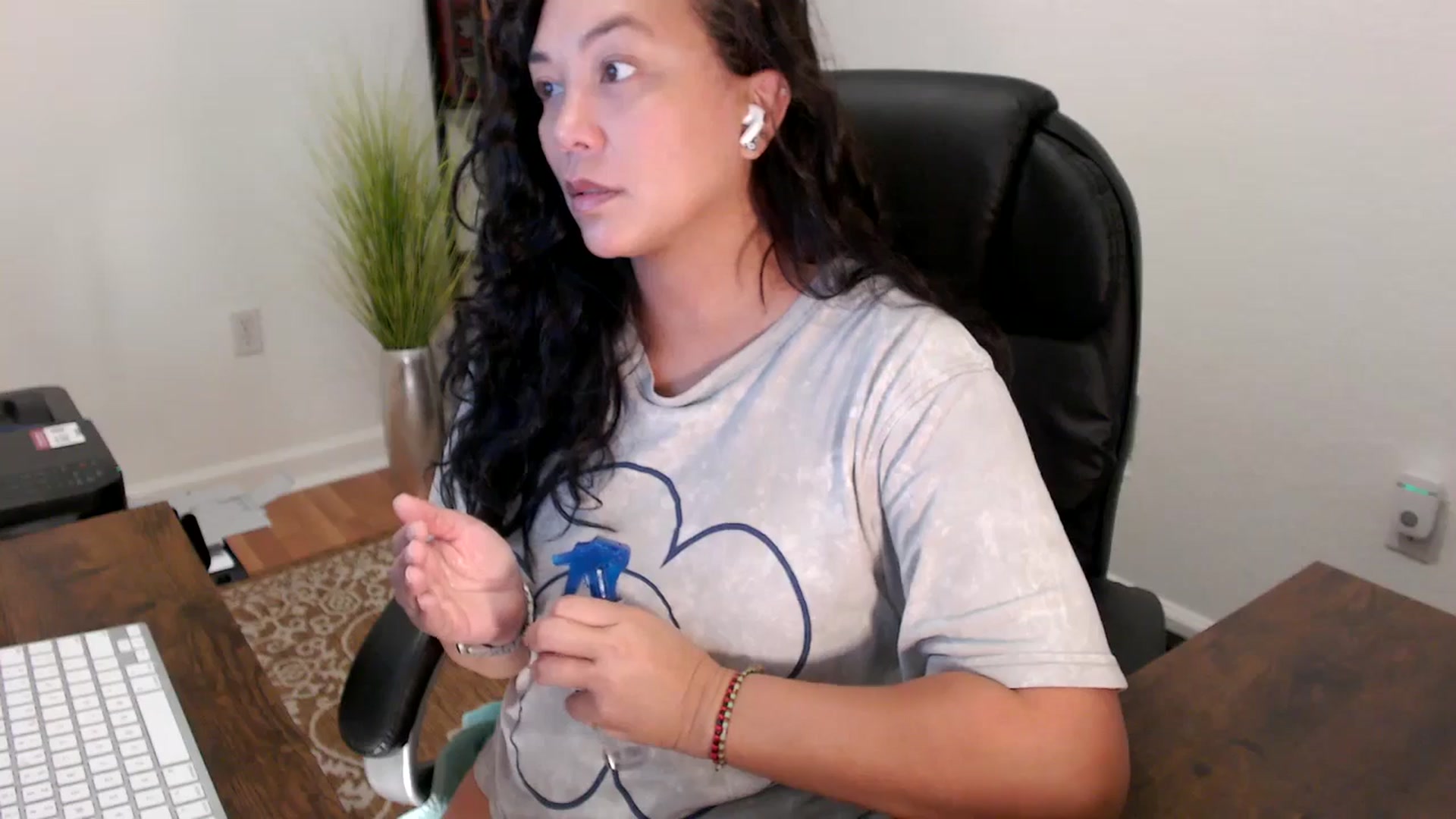 Gallery image thumbnail from MickaylaStar's myfreecams stream on, 08/15/2025, 14:57 image 17 of 20