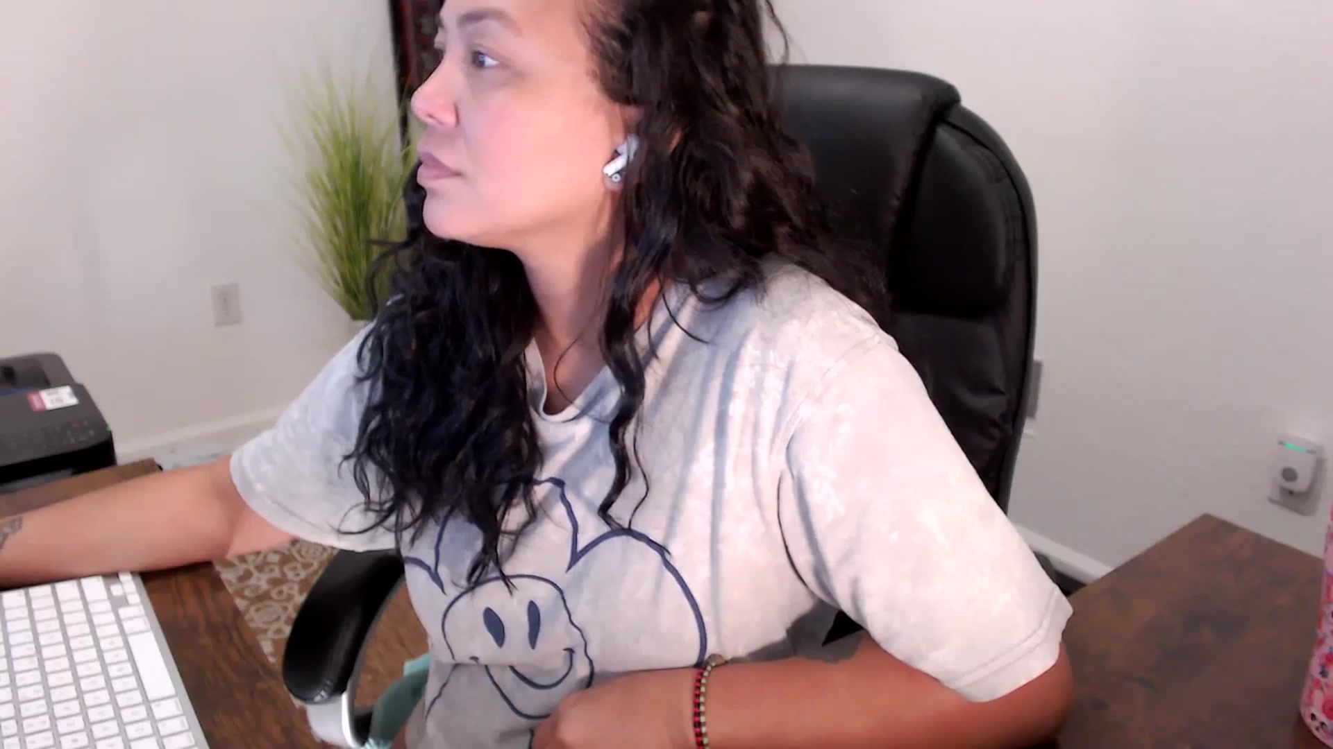 Gallery image thumbnail from MickaylaStar's myfreecams stream on, 08/15/2025, 14:57 image 3 of 20