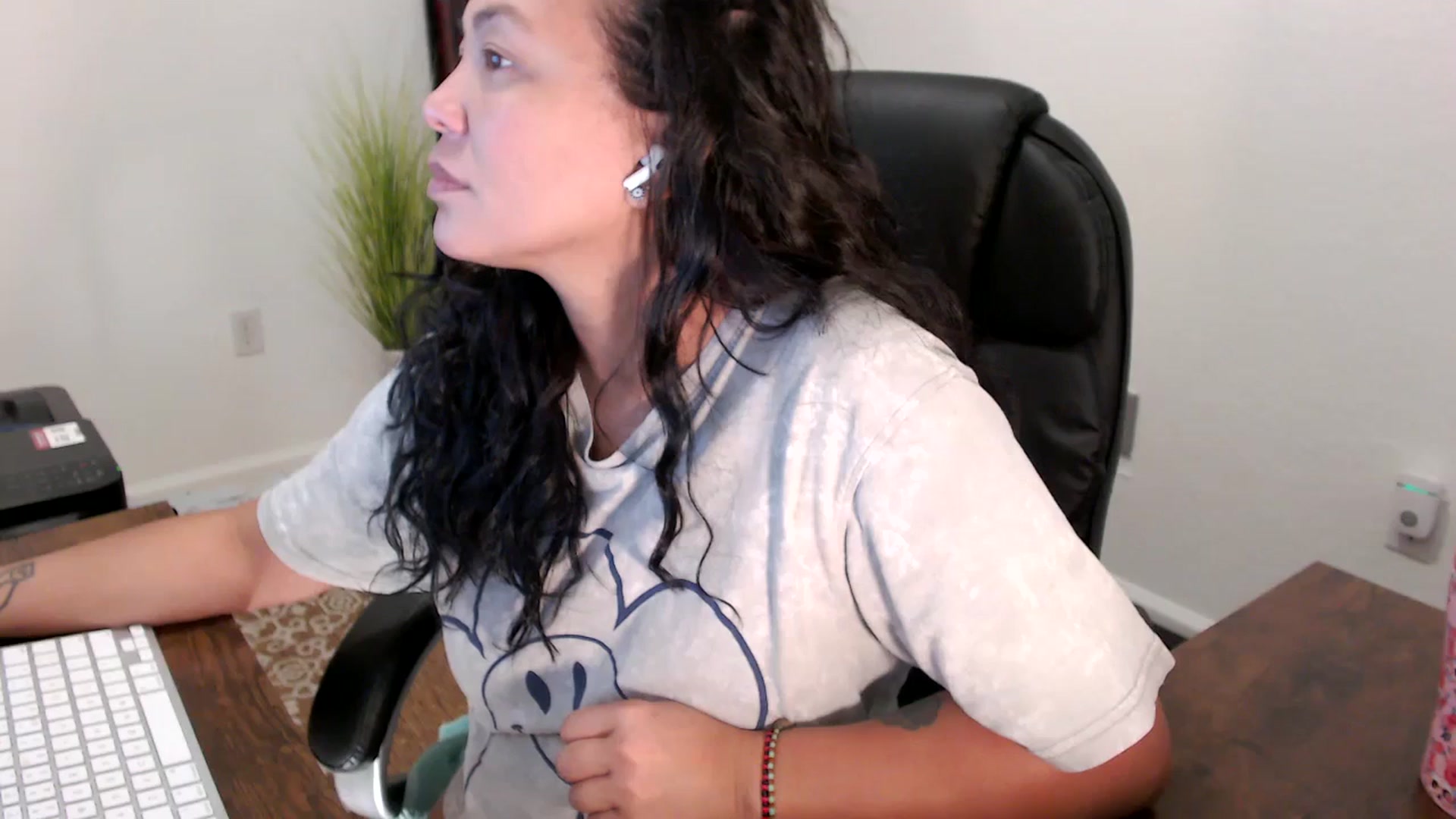 Gallery image thumbnail from MickaylaStar's myfreecams stream on, 08/15/2025, 14:57 image 2 of 20