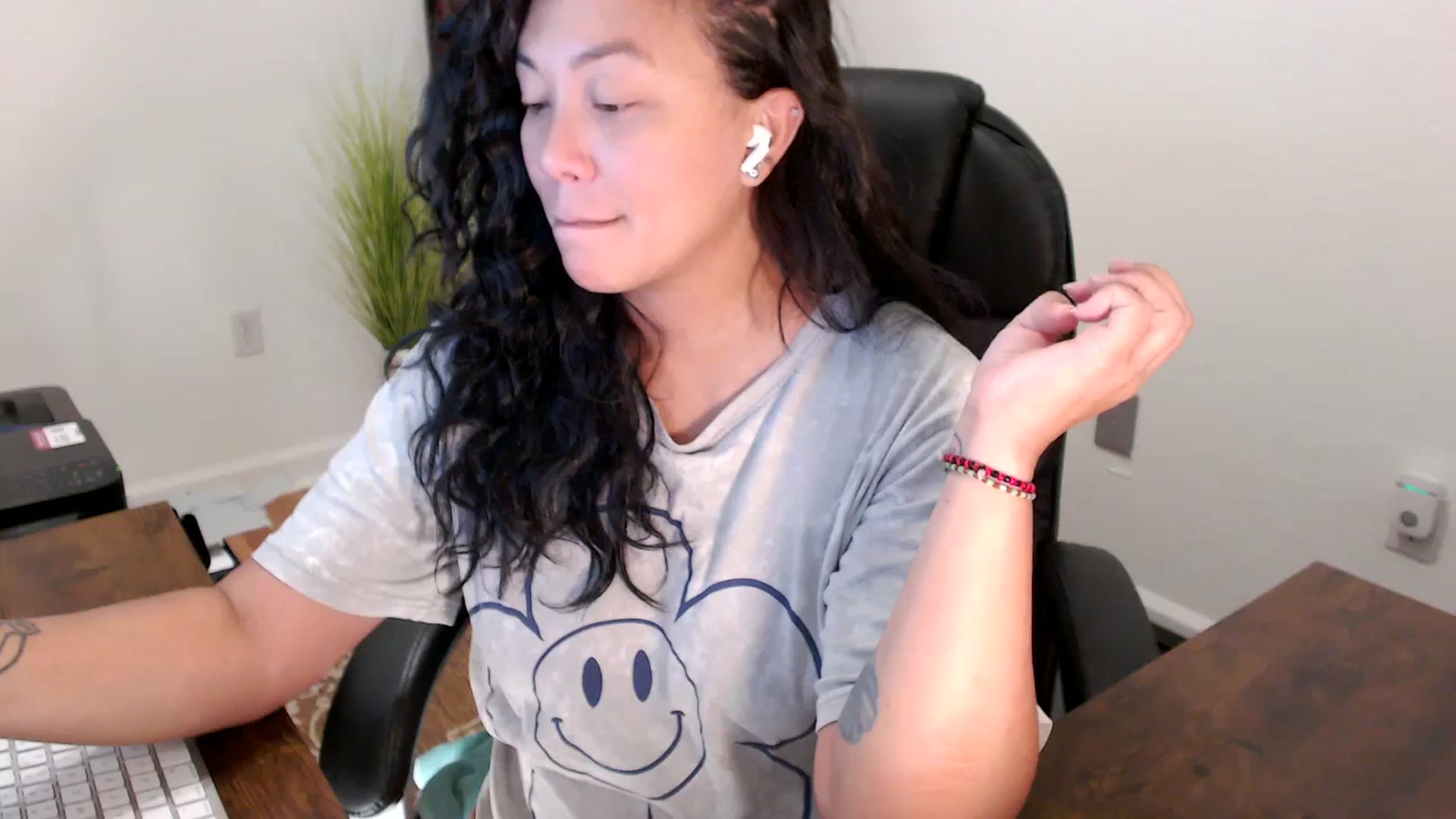 Gallery image thumbnail from MickaylaStar's myfreecams stream on, 08/15/2025, 14:57 image 15 of 20