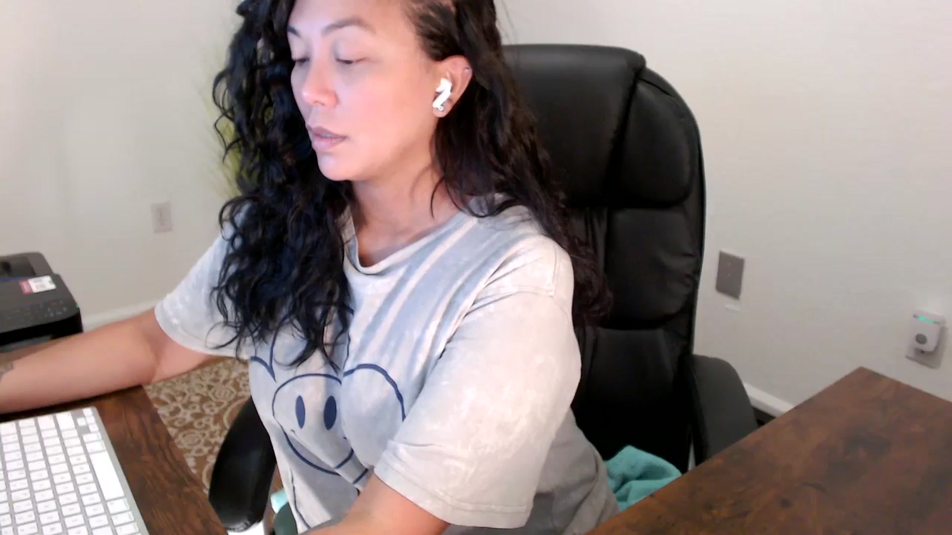 Gallery image thumbnail from MickaylaStar's myfreecams stream on, 08/15/2025, 14:57 image 12 of 20