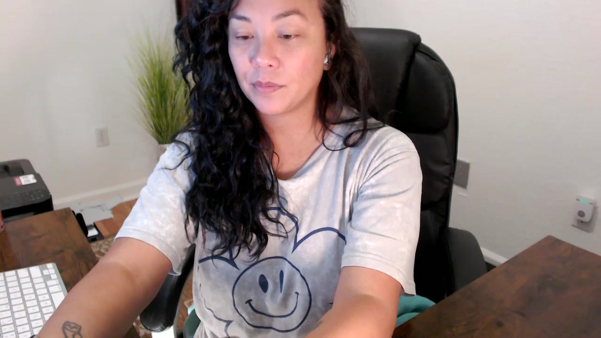 Gallery image thumbnail from MickaylaStar's myfreecams stream on, 08/15/2025, 16:08 image 4 of 20