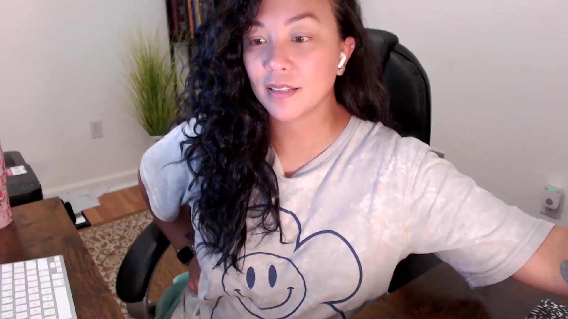 Gallery image thumbnail from MickaylaStar's myfreecams stream on, 08/15/2025, 17:51 image 17 of 20