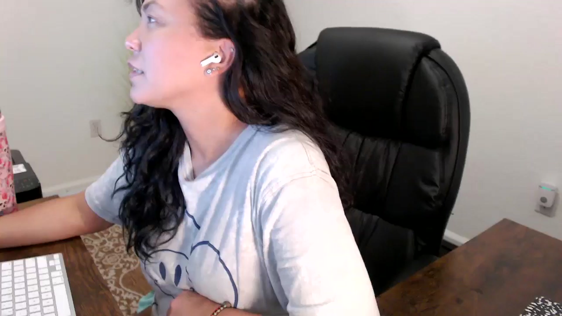 Gallery image thumbnail from MickaylaStar's myfreecams stream on, 08/15/2025, 17:51 image 2 of 20