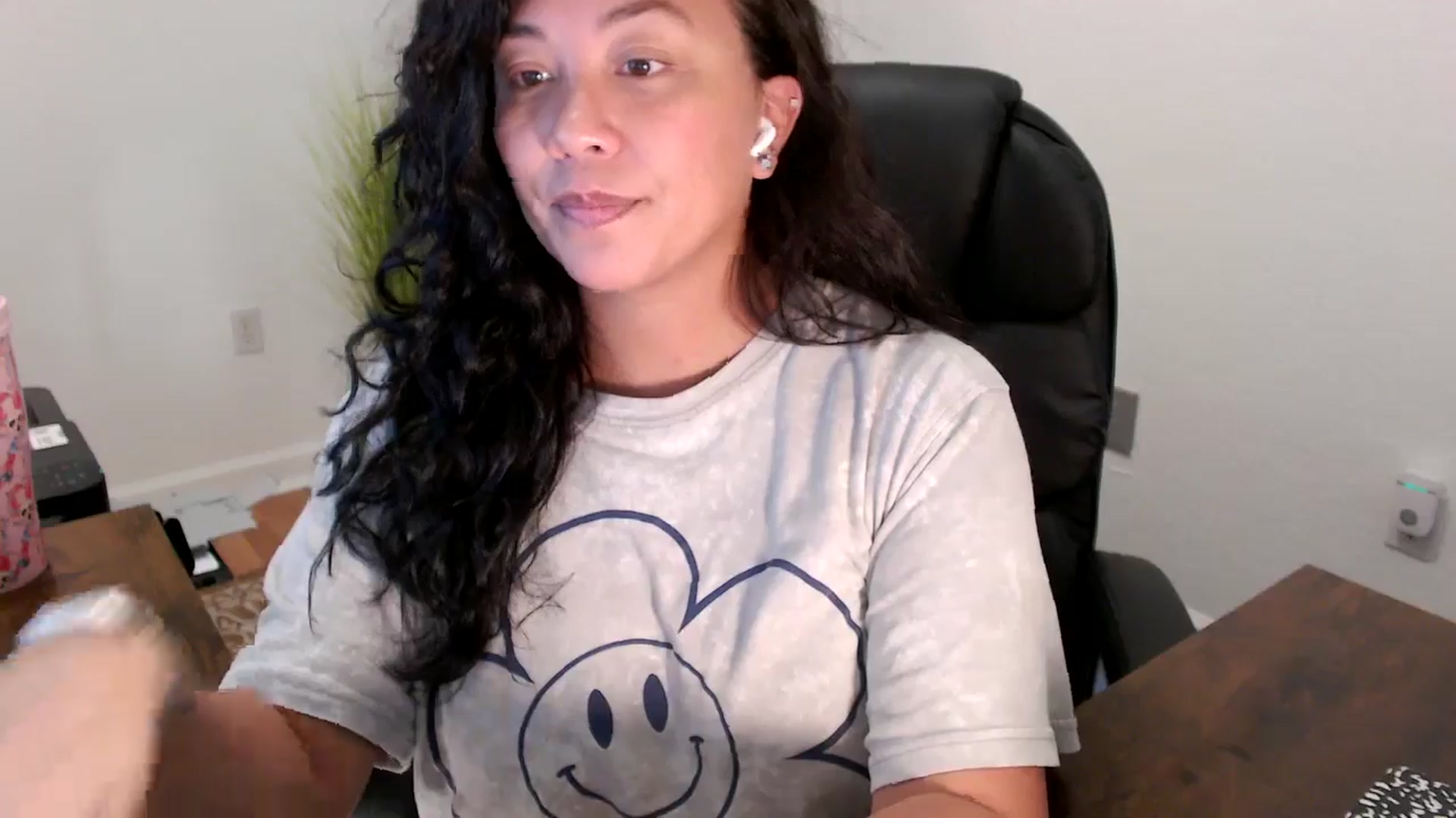 Gallery image thumbnail from MickaylaStar's myfreecams stream on, 08/15/2025, 18:38 image 18 of 20