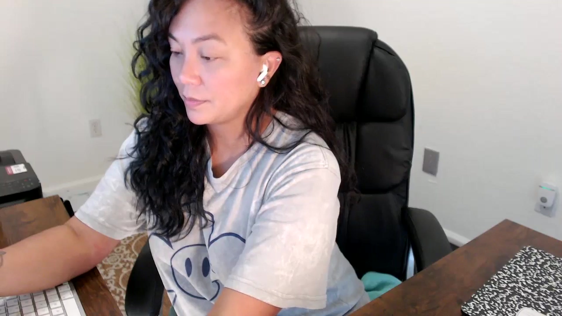 Gallery image thumbnail from MickaylaStar's myfreecams stream on, 08/15/2025, 19:54 image 5 of 20