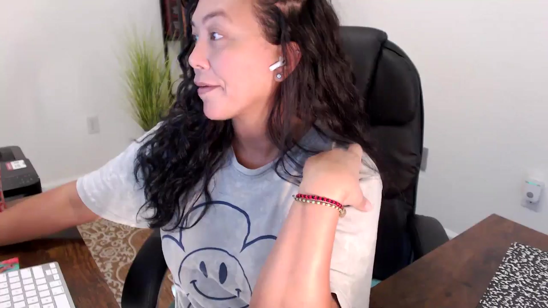 Gallery image thumbnail from MickaylaStar's myfreecams stream on, 08/15/2025, 19:54 image 19 of 20