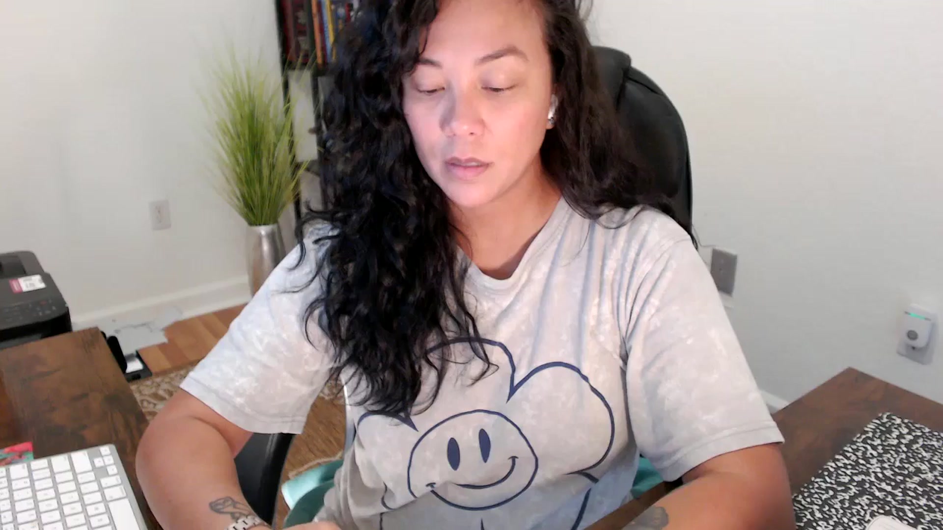 Gallery image thumbnail from MickaylaStar's myfreecams stream on, 08/15/2025, 19:54 image 1 of 20