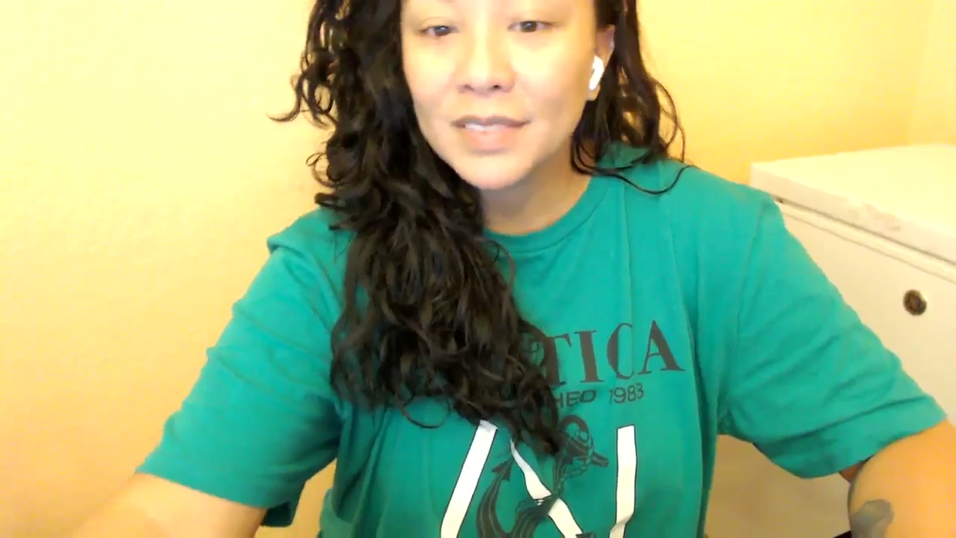 Gallery image thumbnail from MickaylaStar's myfreecams stream on, 08/17/2025, 17:07 image 5 of 20