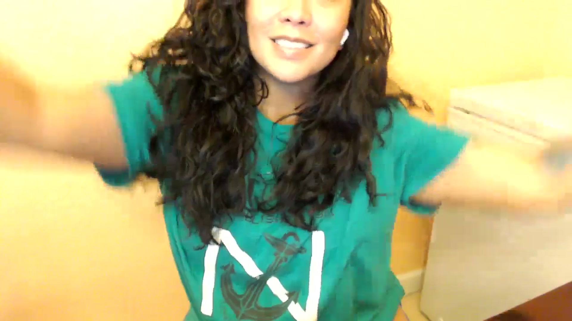 Gallery image thumbnail from MickaylaStar's myfreecams stream on, 08/17/2025, 17:24 image 8 of 20