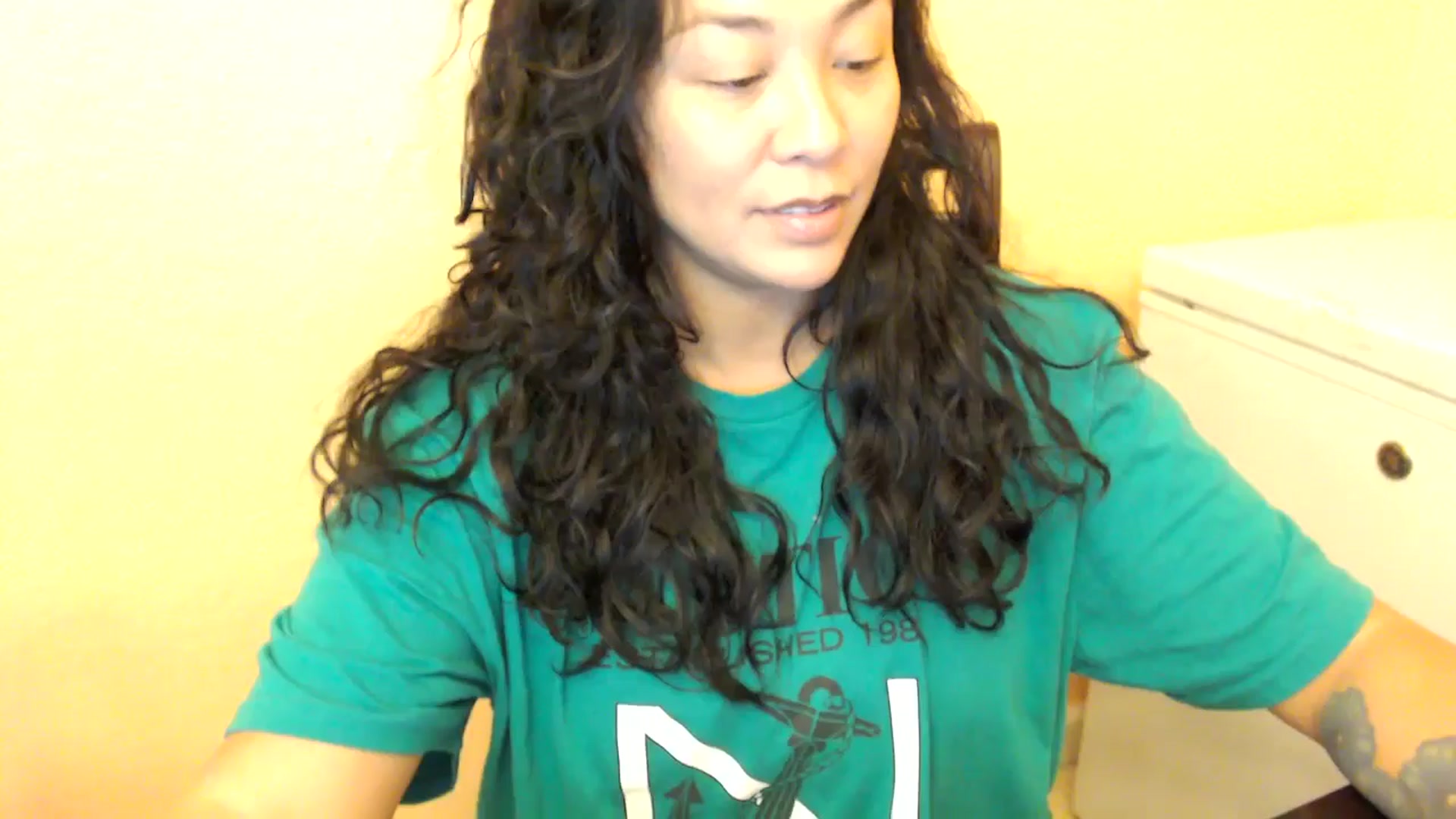 Gallery image thumbnail from MickaylaStar's myfreecams stream on, 08/17/2025, 17:24 image 6 of 20
