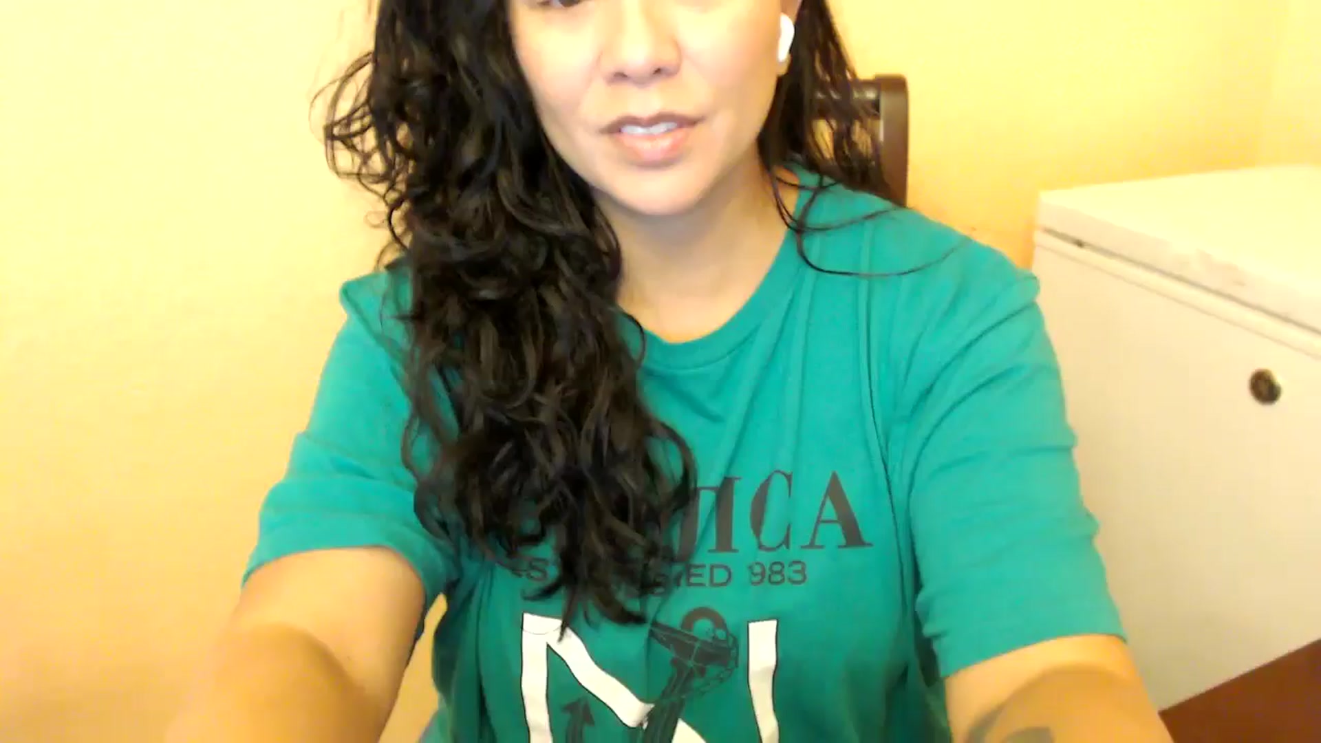 Gallery image thumbnail from MickaylaStar's myfreecams stream on, 08/17/2025, 17:24 image 1 of 20