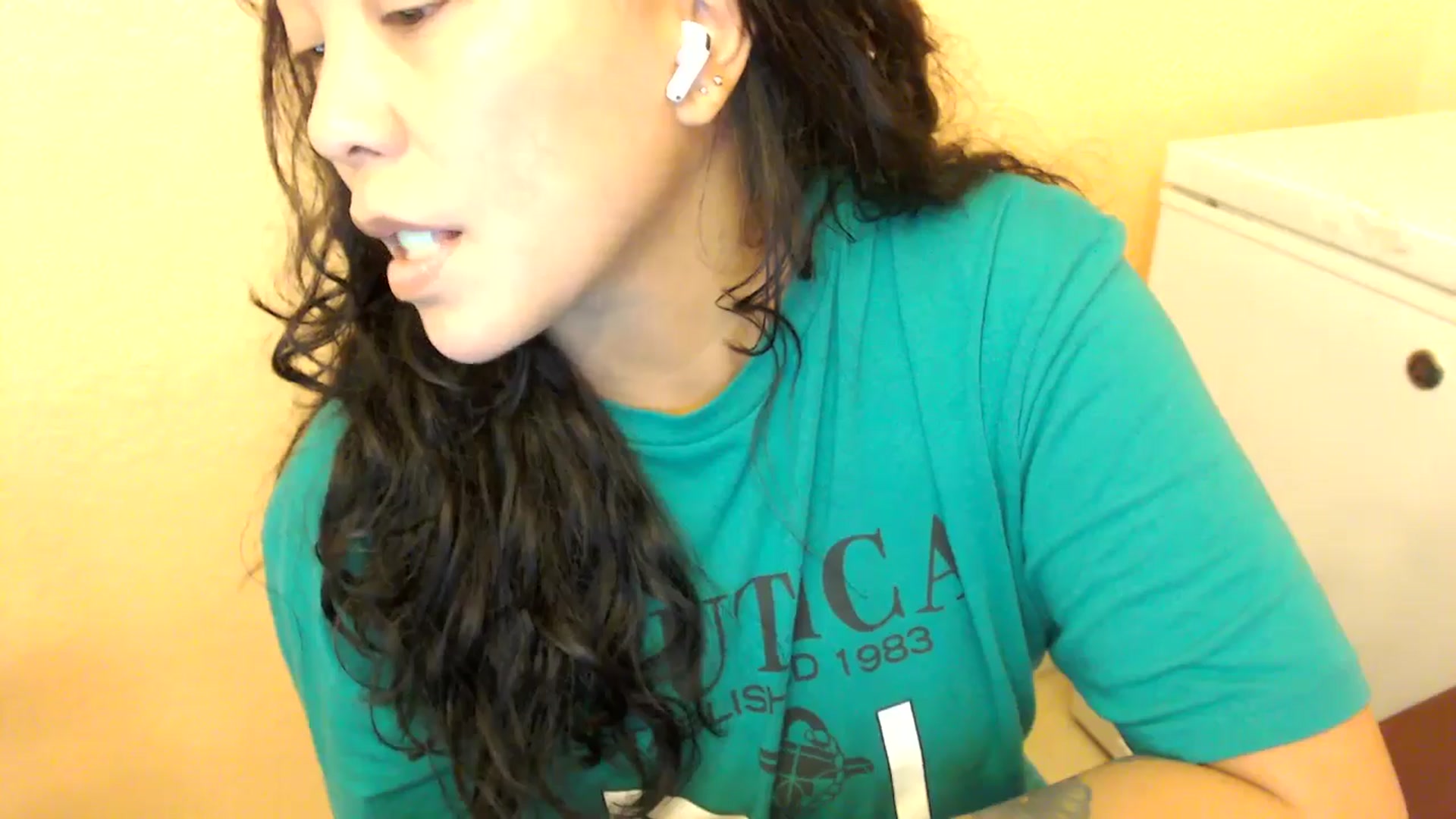 Gallery image thumbnail from MickaylaStar's myfreecams stream on, 08/17/2025, 18:57 image 19 of 20