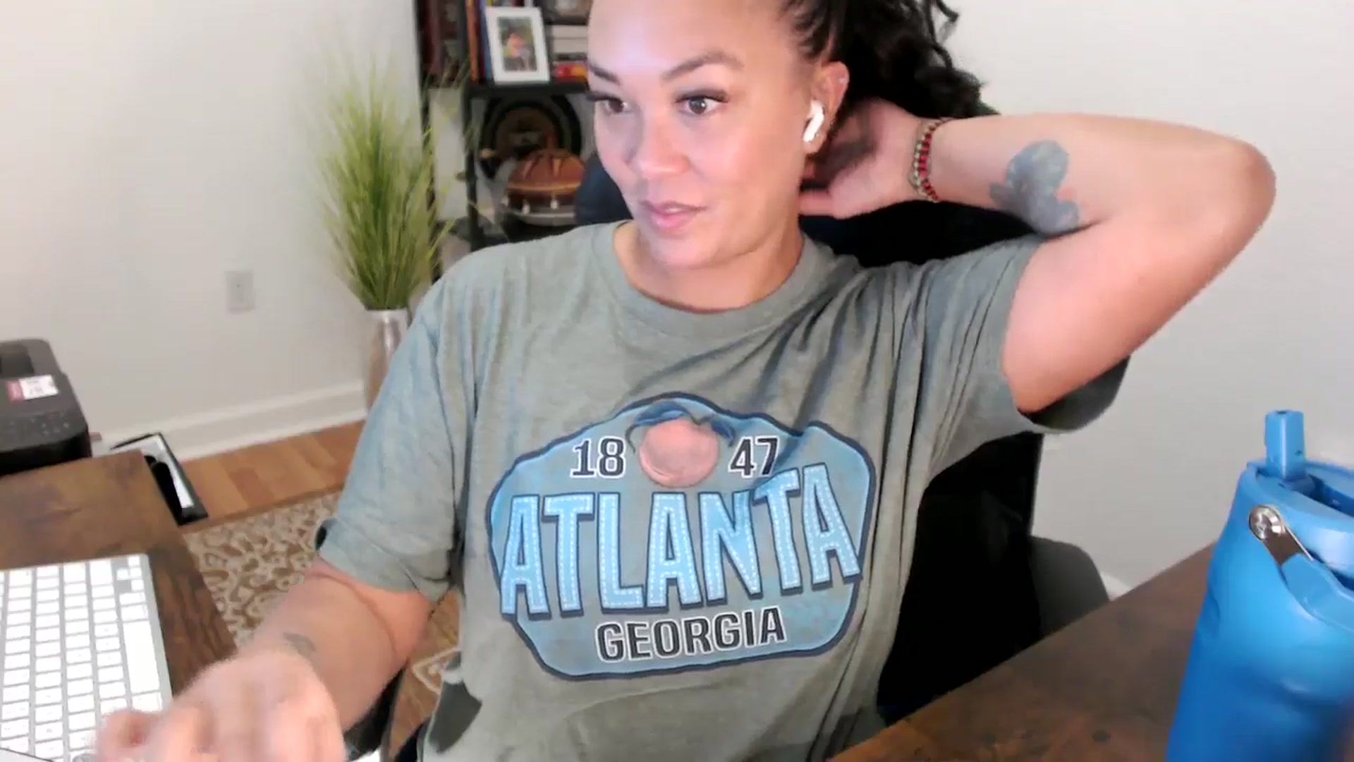 Gallery image thumbnail from MickaylaStar's myfreecams stream on, 08/18/2025, 14:16 image 19 of 20
