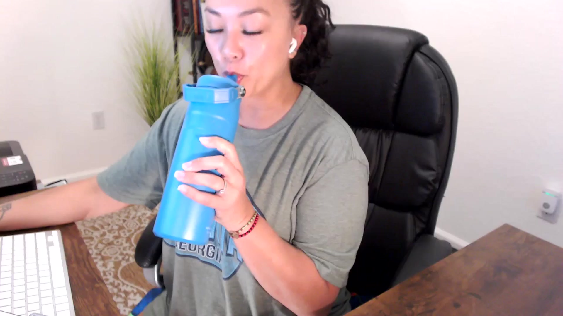 Gallery image thumbnail from MickaylaStar's myfreecams stream on, 08/18/2025, 14:55 image 1 of 20