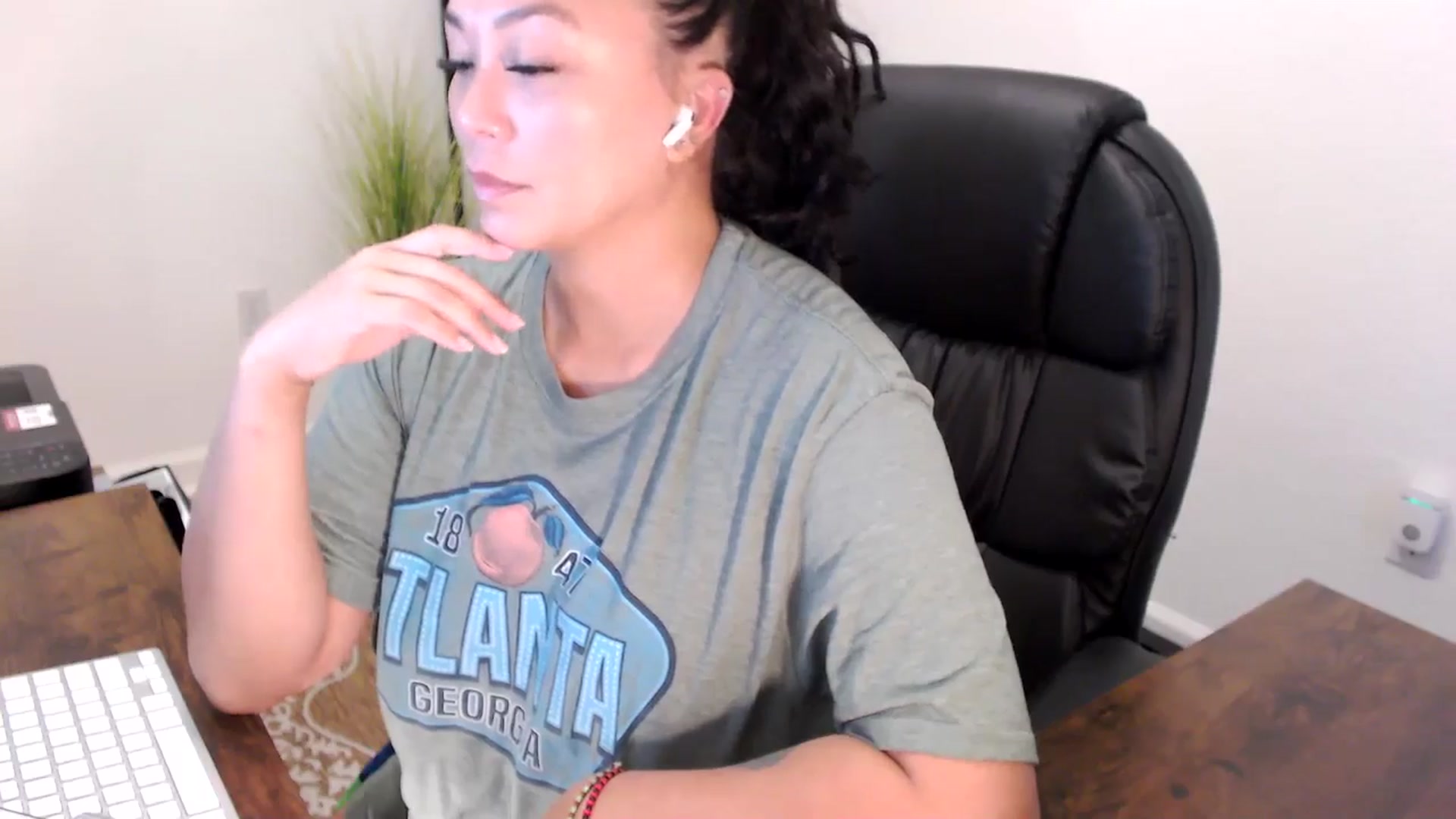 Gallery image thumbnail from MickaylaStar's myfreecams stream on, 08/18/2025, 14:55 image 5 of 20