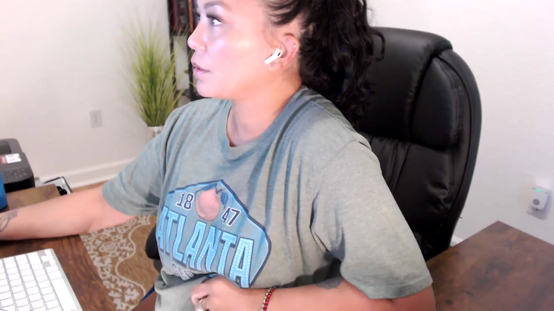 Gallery image thumbnail from MickaylaStar's myfreecams stream on, 08/18/2025, 14:55 image 19 of 20