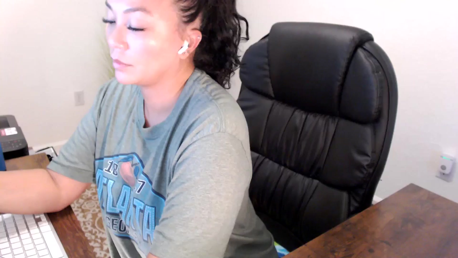 Gallery image thumbnail from MickaylaStar's myfreecams stream on, 08/18/2025, 14:55 image 20 of 20